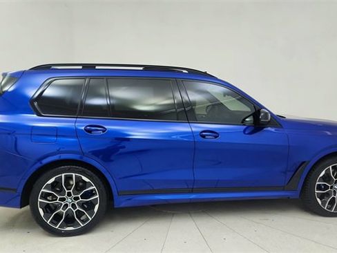 Used 2025 BMW X7 M60i image 6