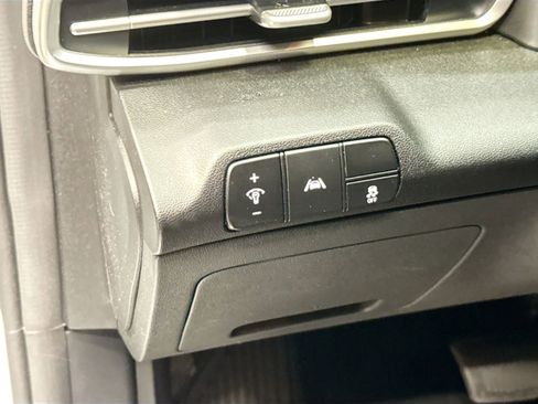 Used 2021 Hyundai Elantra SEL FWD image 12