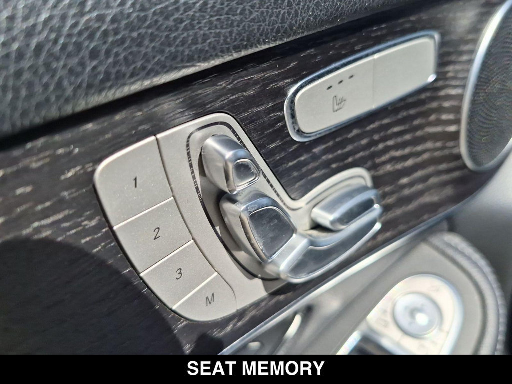 Used 2022 Mercedes-Benz GLC 300 4MATIC image 15