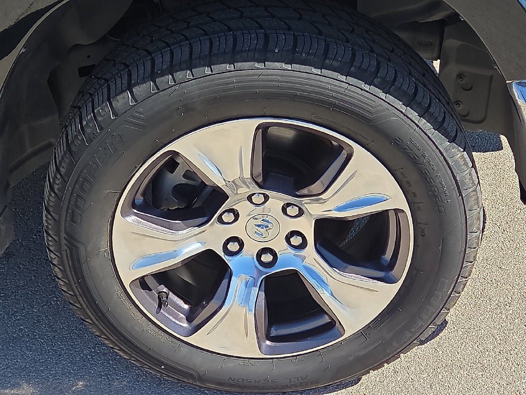 Used 2022 RAM 1500 Laramie AWD/4WD image 11