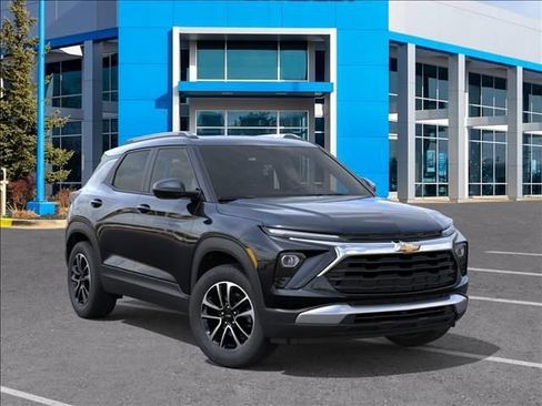 New 2026 Chevrolet TrailBlazer LT w/ LT Cold Weather Package FWD image 7