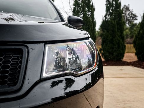 Used 2018 Jeep Compass Latitude w/ Popular Equipment Group image 6