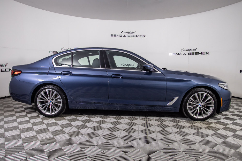 Used 2023 BMW 530i w/ Premium Package RWD image 4