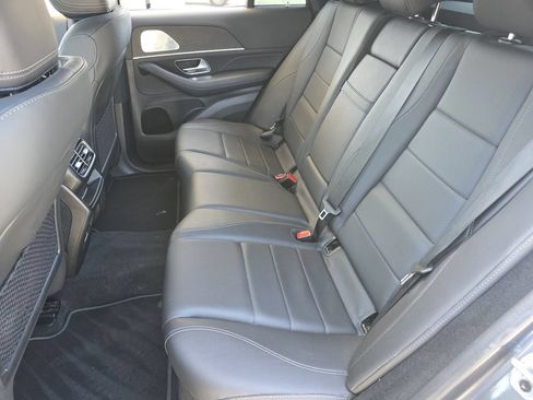 Used 2025 Mercedes-Benz GLE 450 4MATIC Coupe image 32