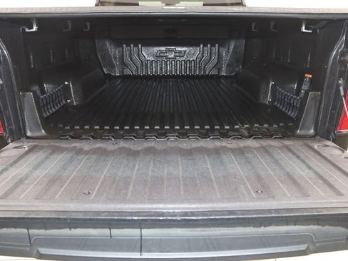 Used 2024 Chevrolet Silverado 1500 LT AWD/4WD image 46