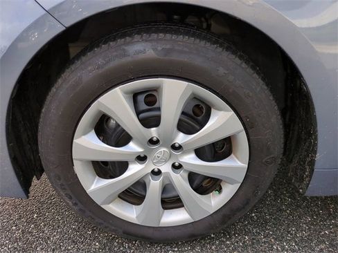 Used 2024 Toyota Corolla LE image 11