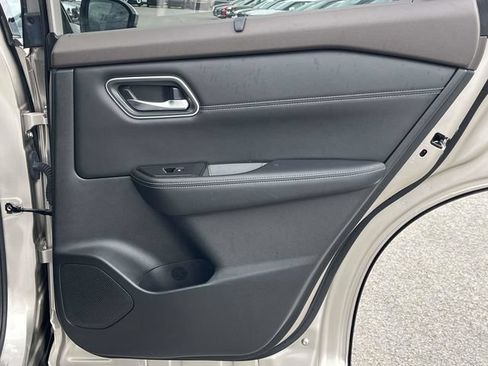 Used 2021 Nissan Rogue SL w/ Premium Package FWD image 24
