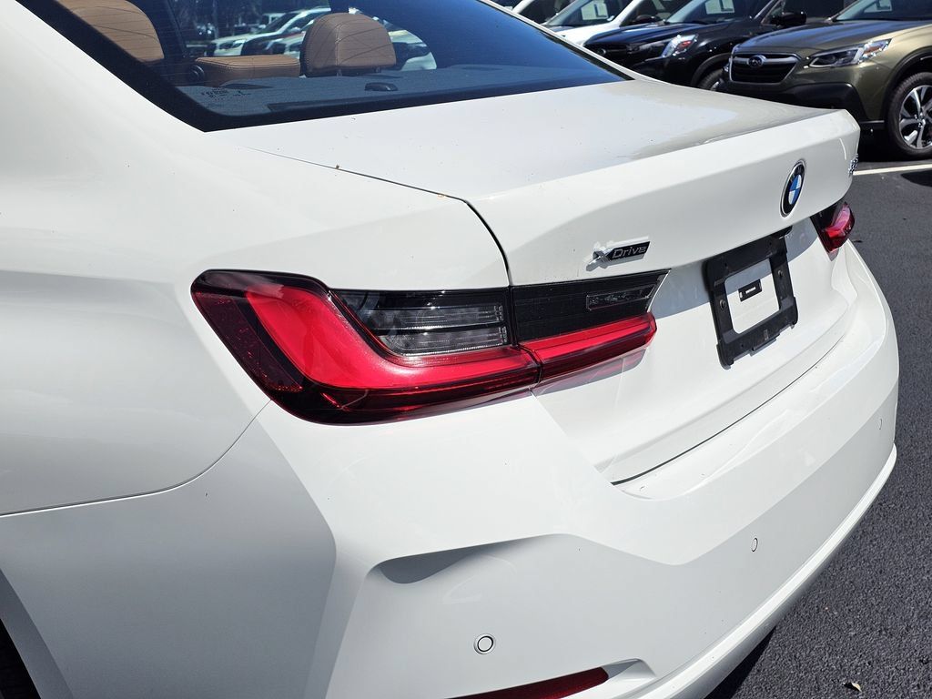 Used 2024 BMW 330i xDrive Sedan w/ Convenience Package AWD/4WD image 7