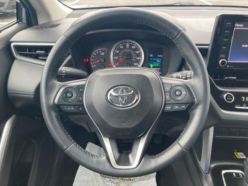 Used 2022 Toyota Corolla Cross LE w/ Moonroof Package image 20