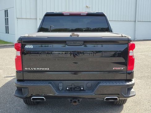 Certified 2022 Chevrolet Silverado 1500 RST w/ Z71 Off-Road Package AWD/4WD image 9