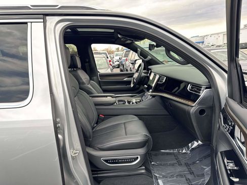 Used 2024 Jeep Grand Wagoneer Series I w/ Convenience Group III image 15