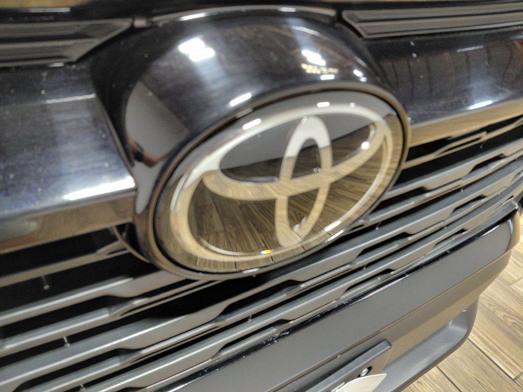 Used 2025 Toyota RAV4 XLE w/ Weather Package AWD/4WD image 21