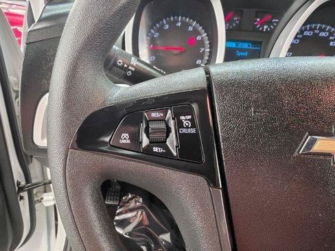 Used 2016 Chevrolet Equinox LS AWD/4WD image 18