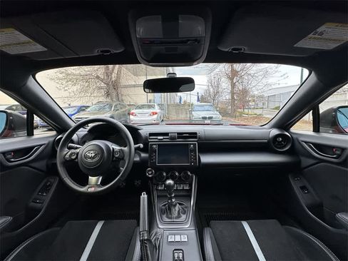 Used 2023 Toyota GR86 Premium image 10