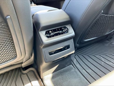 Used 2025 Audi A6 e-tron Prestige AWD/4WD image 12