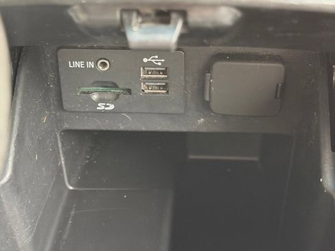 Used 2014 Ford Explorer XLT w/ Equipment Group 201A FWD image 37