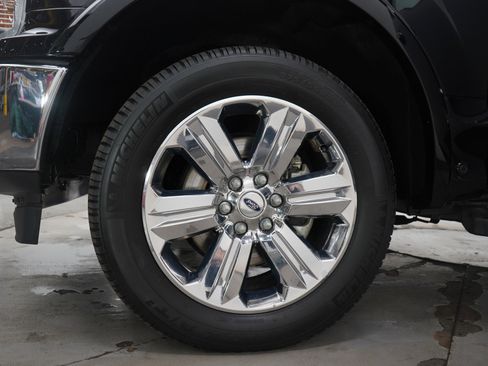 Used 2018 Ford F150 Lariat w/ Equipment Group 502A Luxury image 31