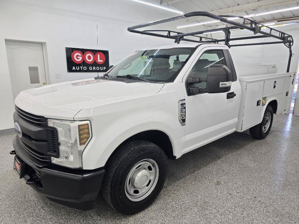 Used 2018 Ford F350 XL w/ Power Equipment Group RWD image 3