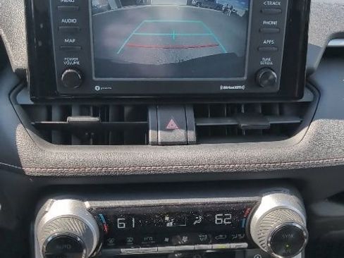 Used 2021 Toyota RAV4 XLE image 12