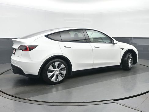 Used 2021 Tesla Model Y Long Range AWD/4WD image 3