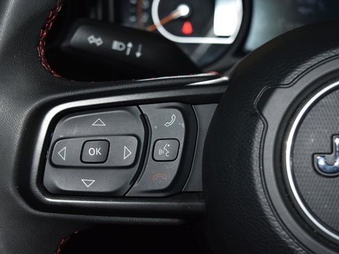 Used 2024 Jeep Wrangler Unlimited Rubicon image 7