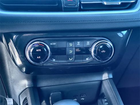 Certified 2025 Chevrolet TrailBlazer LT w/ Convenience Package image 14