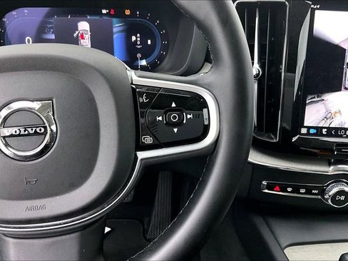 Certified 2025 Volvo XC60 B5 Plus image 27