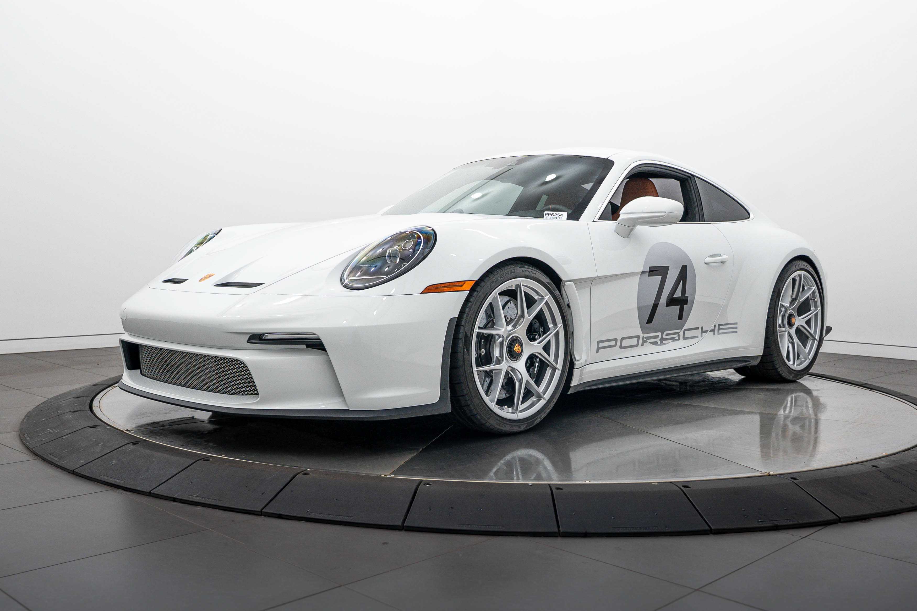 Certified 2024 Porsche 911 GT3 RS RWD image 1