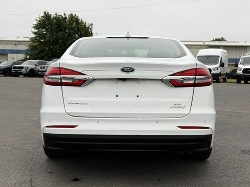 Used 2019 Ford Fusion SE FWD image 7