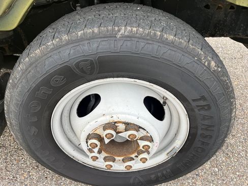 Used 2019 Ford E-450 and Econoline 450 Super Duty w/ Power Windows & Locks Group image 20