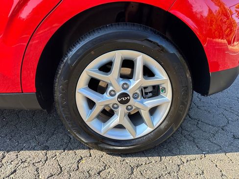 Certified 2024 Kia Soul LX w/ Option Group 015 image 19