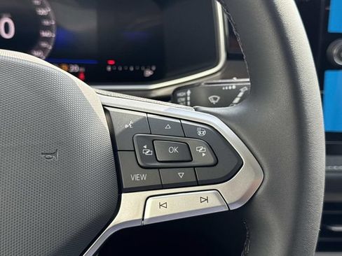 New 2026 Volkswagen Taos SE FWD image 19