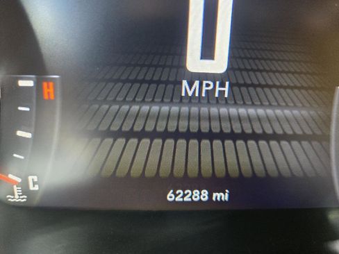 Used 2018 Dodge Challenger SXT Plus image 23