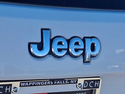 Used 2019 Jeep Grand Cherokee Overland image 31