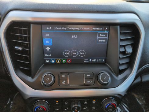 Used 2023 GMC Acadia SLE w/ Driver Convenience Package AWD/4WD image 7