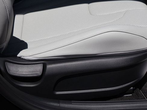 New 2026 Hyundai Elantra Limited FWD image 11