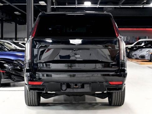 Used 2023 Cadillac Escalade Sport Platinum w/ LPO, ONYX Package AWD/4WD image 16