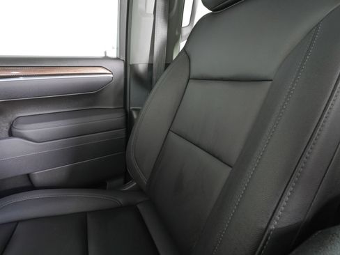 Used 2025 Chevrolet Silverado 1500 LT Trail Boss w/ Convenience Package II AWD/4WD image 26