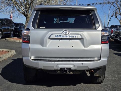 Used 2021 Toyota 4Runner SR5 image 5