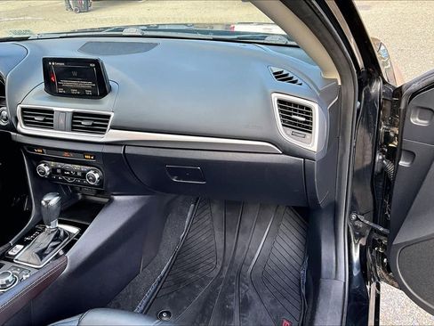 Used 2017 MAZDA MAZDA3 Touring image 19