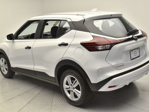 Certified 2025 Nissan Kicks Play S FWD image 7