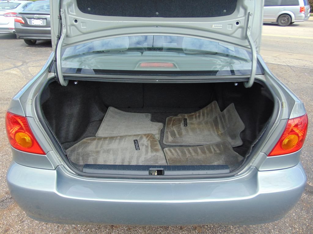 Used 2004 Toyota Corolla LE FWD image 34