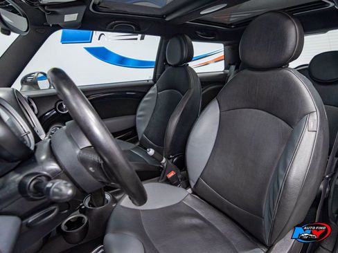 Used 2009 MINI Cooper John Cooper Works image 16