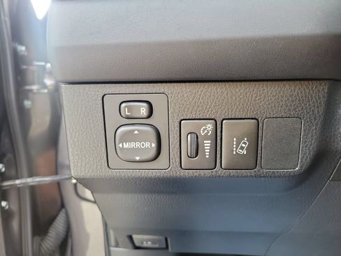 Used 2009 Toyota RAV4 2WD V6 image 30