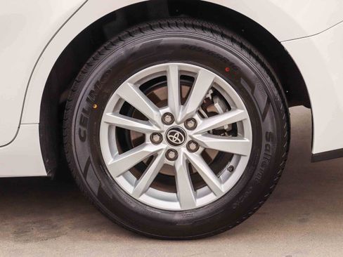 Certified 2025 Toyota Camry SE AWD/4WD image 9