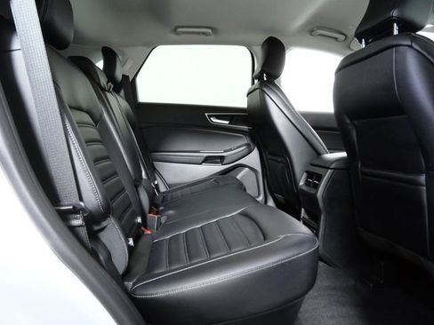 Certified 2023 Ford Edge SEL w/ Convenience Package AWD/4WD image 9