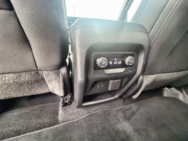 Used 2026 Chevrolet Traverse LT w/ Driver Confidence Package FWD image 20