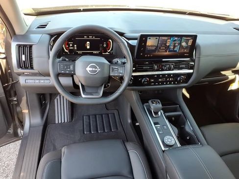 New 2026 Nissan Pathfinder SL AWD/4WD image 9