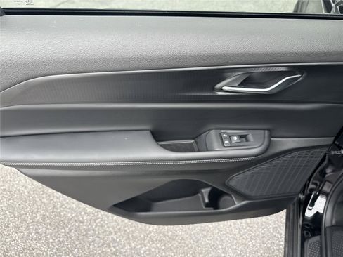 New 2025 Jeep Grand Cherokee L Altitude image 24