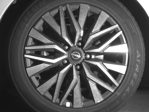 Used 2025 Nissan Altima 2.5 SV image 12